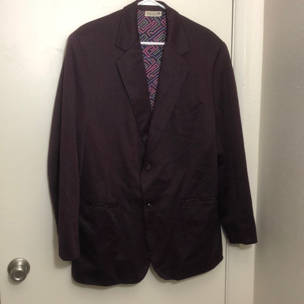 Gorgeous burgundy Mahira’s suit jacket